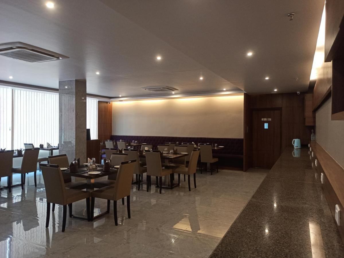 Hotel Tree Fern Dibrugarh Exterior photo