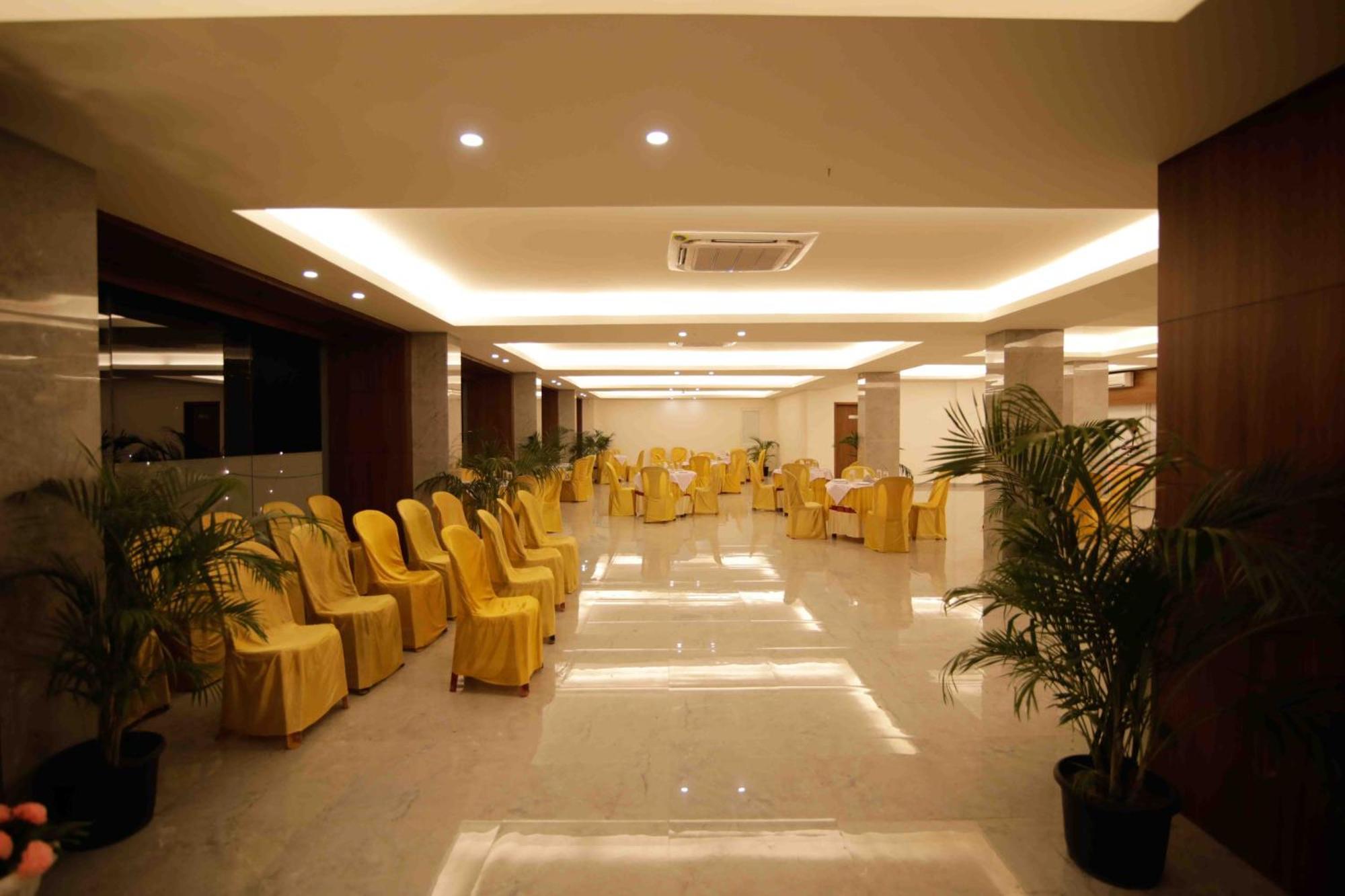 Hotel Tree Fern Dibrugarh Exterior photo