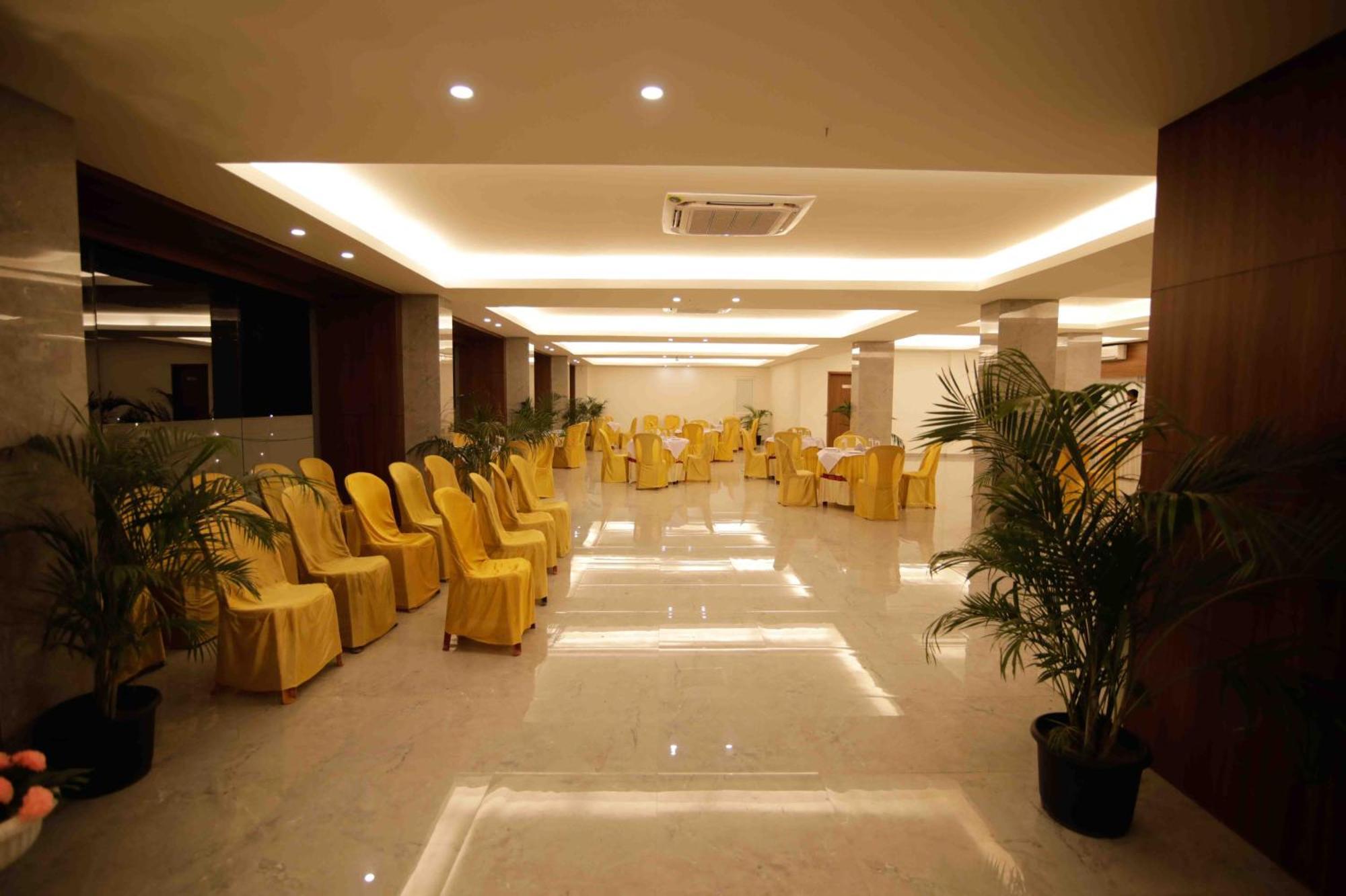 Hotel Tree Fern Dibrugarh Exterior photo